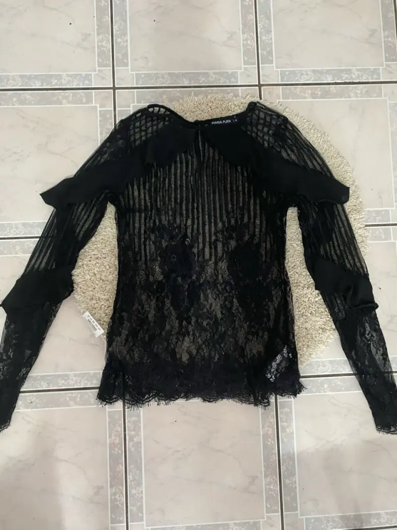 Blusa de encaje negra Maria Pura - 3