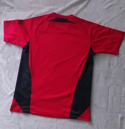 Polera deportiva roja Adidas para hombre - miniatura 3