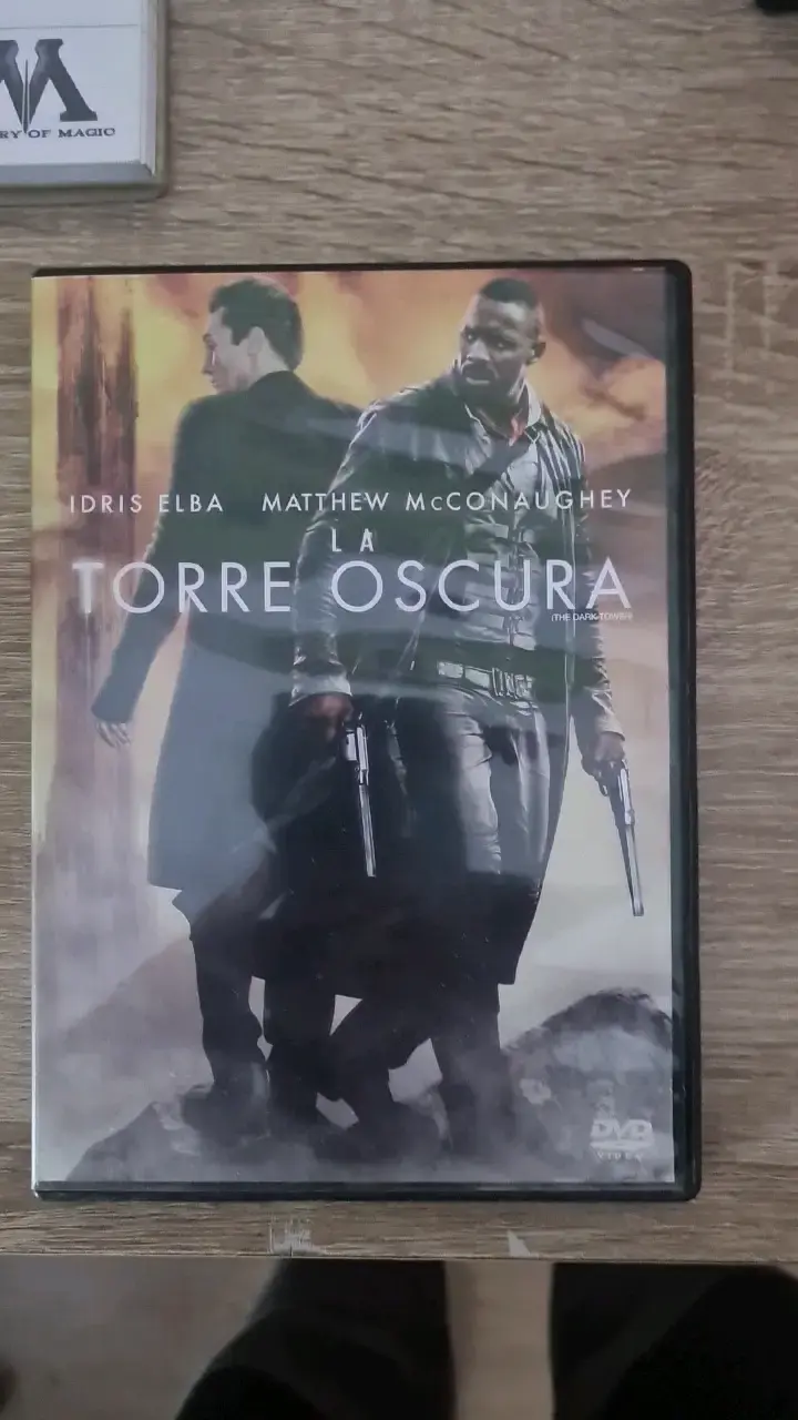 DVD de La Torre Oscura con Idris Elba y Matthew McConaughey