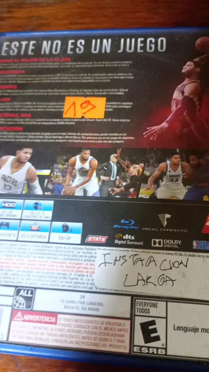 Juego NBA 2K17 para PS4 en buen estado - 2