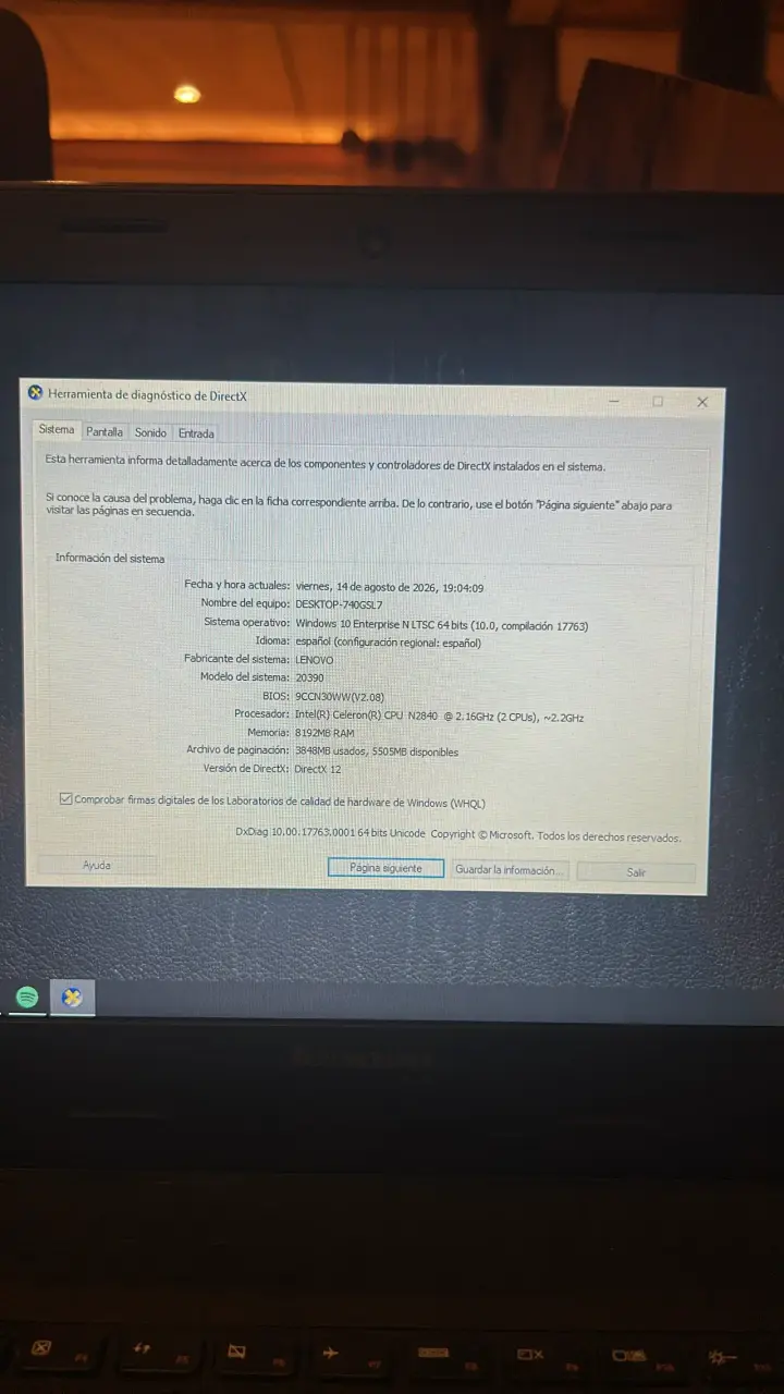 Laptop Lenovo con Pantalla de 15.6 pulgadas - 2