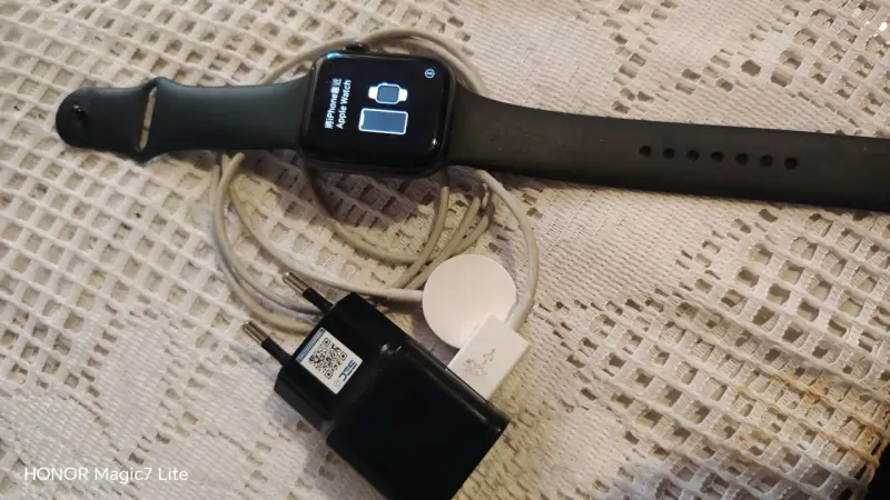 Apple Watch SE 44mm GPS Aluminio Negro - 2