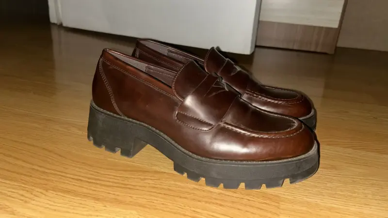 Zapatos mocasines de cuero marrón para mujer - 3