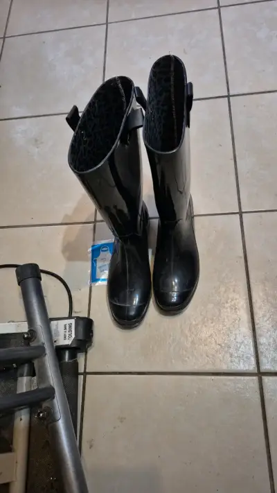 Botas de lluvia negras para mujer - miniatura 2