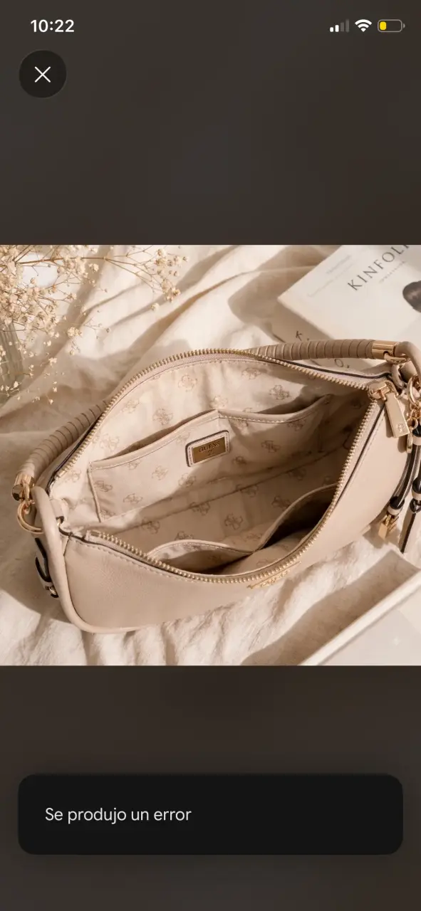 Cartera Guess beige con detalles dorados - 2