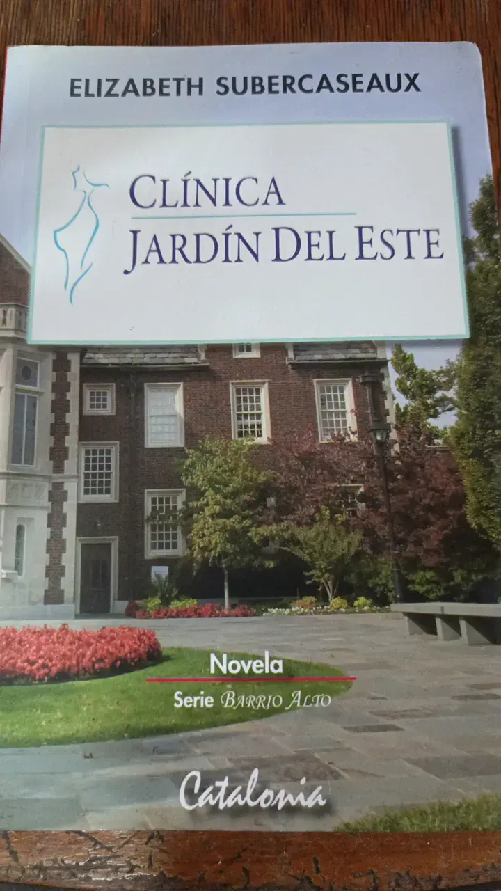 Libro Clínica Jardín del Este de Elizabeth Subercaseaux