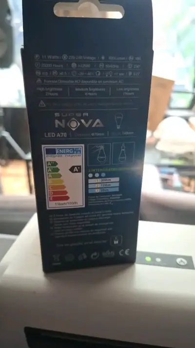Lámpara LED Autónoma Wellmax 11W - miniatura 3