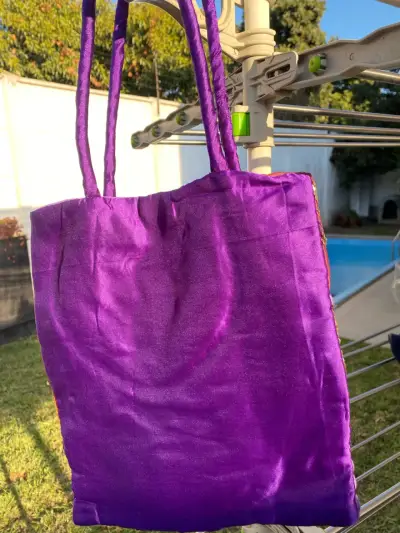 Bolso artesanal Indú de tela bordada multicolor - miniatura 2