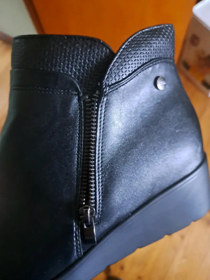 Botines de cuero negro con plataforma Bata - 4