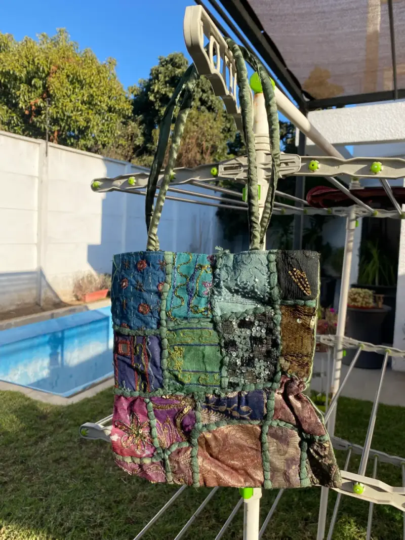 Bolso artesanal Indú de tela patchwork colorido - 2