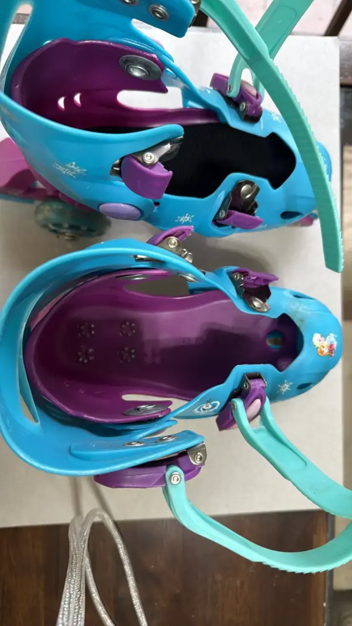 Patines ajustables para niños azul y morado