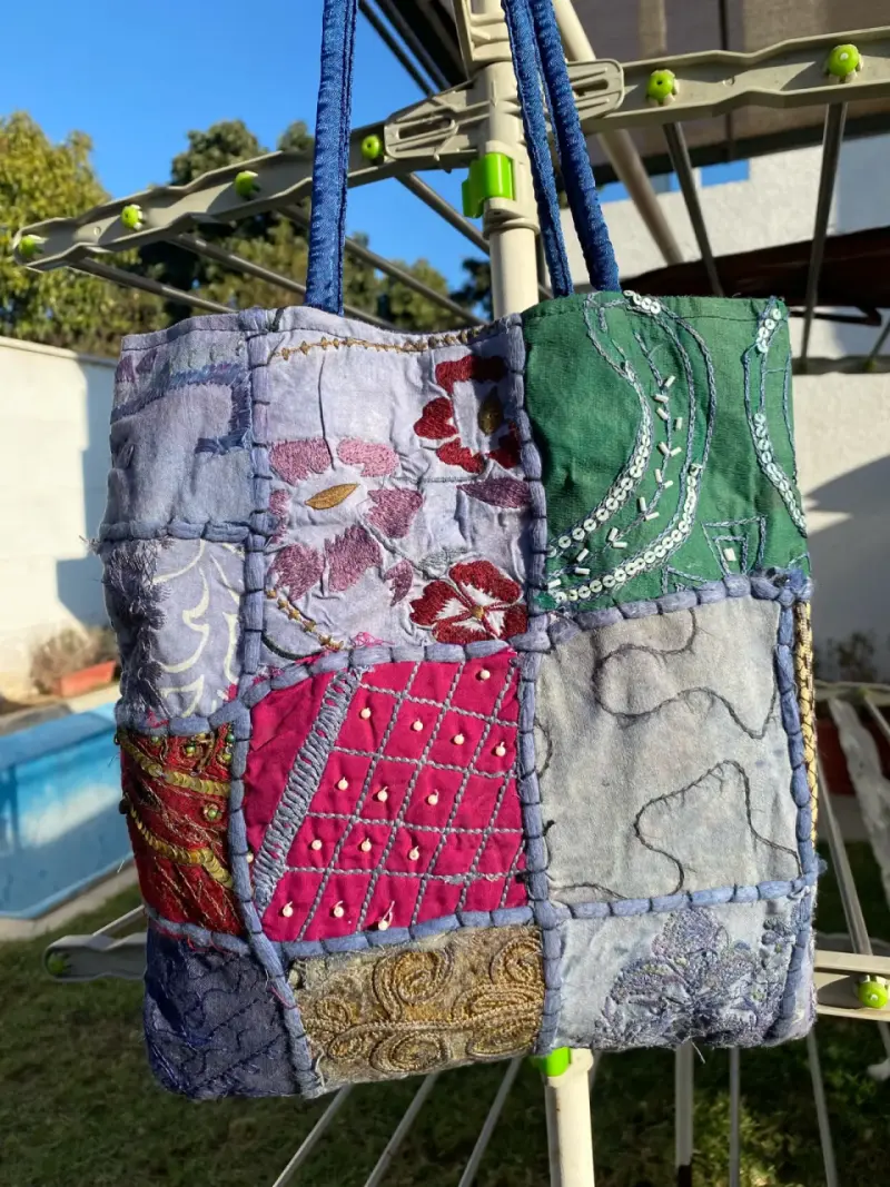 Bolso de tela patchwork multicolor artesanal