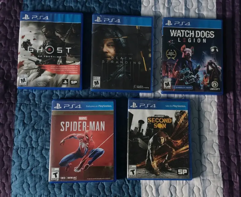 Lote de 5 juegos PS4: Ghost of Tsushima, Death Stranding, Watch Dogs Legion, Spider-Man, Second Son