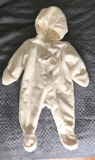 Conjunto de ropa para bebé con enteritos y body - miniatura 1