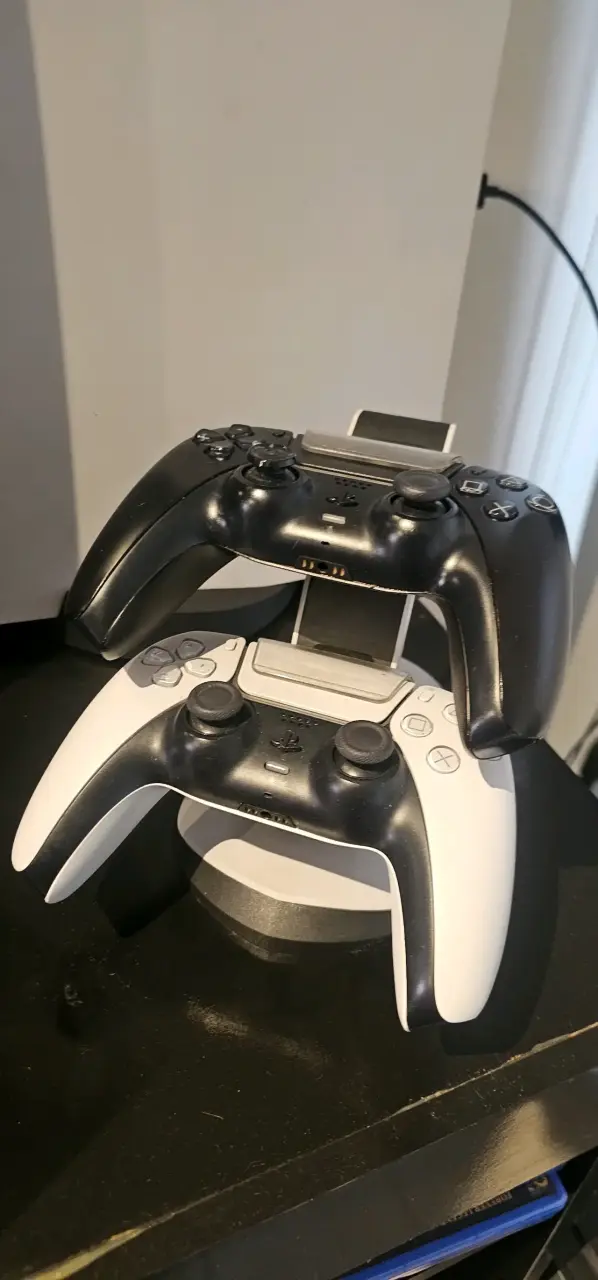 Consola PlayStation 5 con dos controles