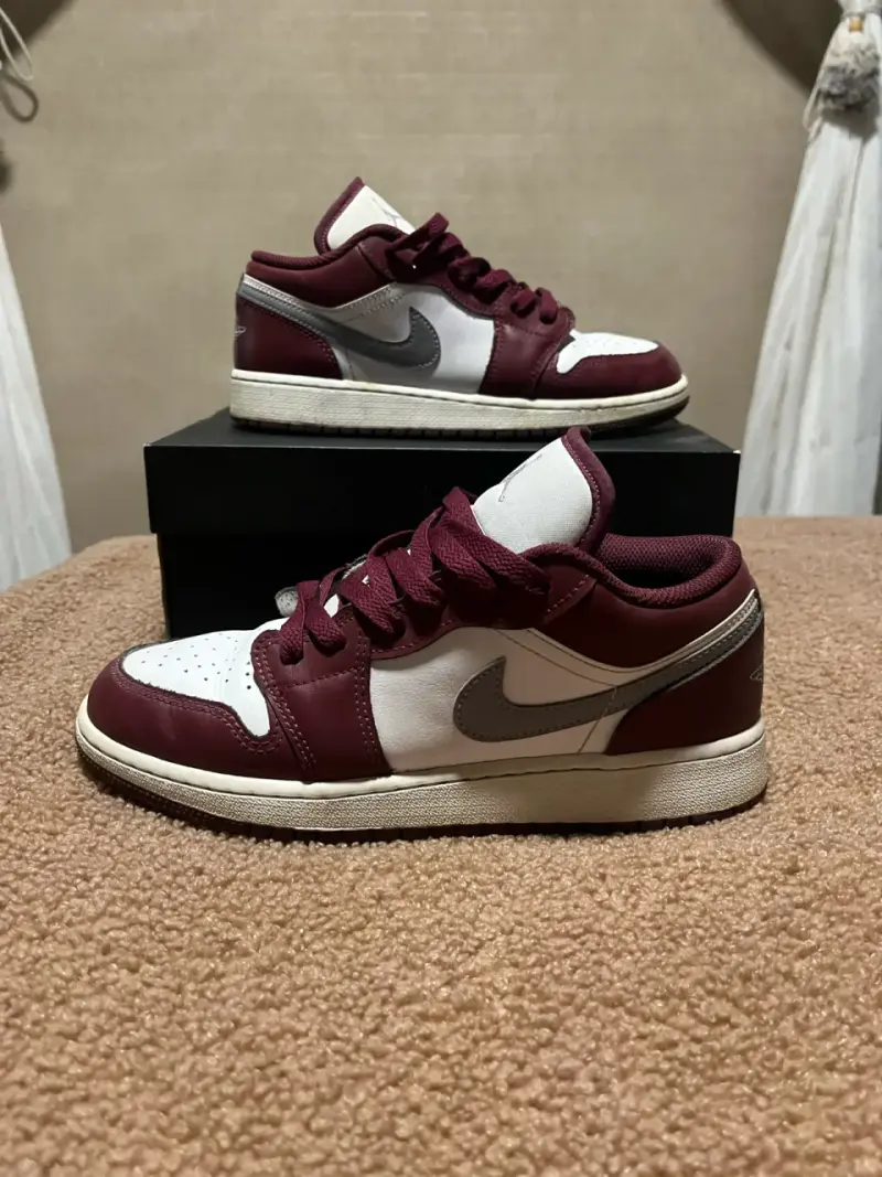Zapatillas deportivas Nike Air Jordan Low burdeos - 1