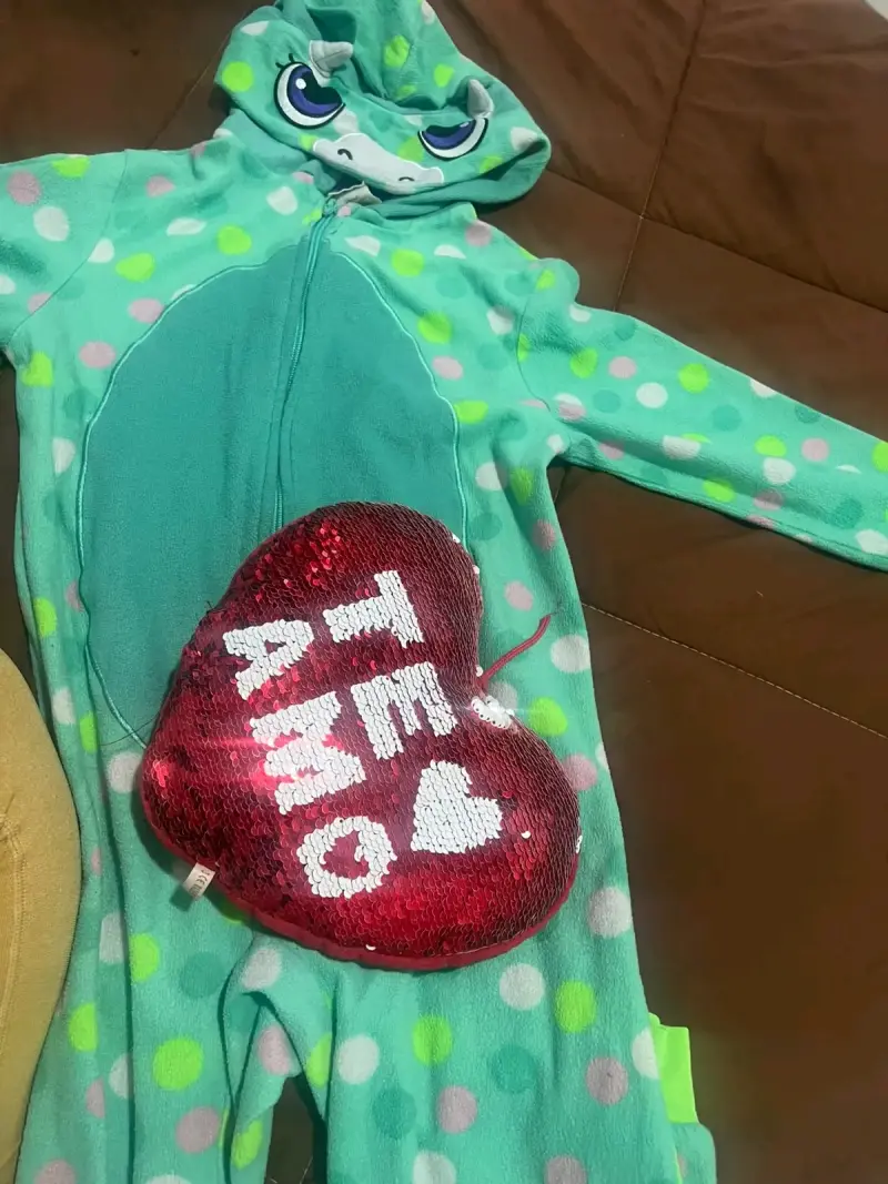 Conjunto de ropa infantil variada - 2