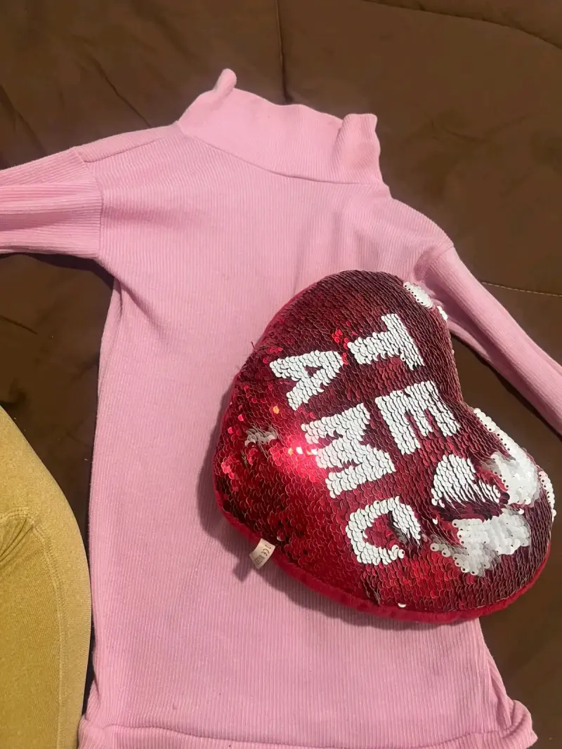 Conjunto de ropa infantil variada - 4