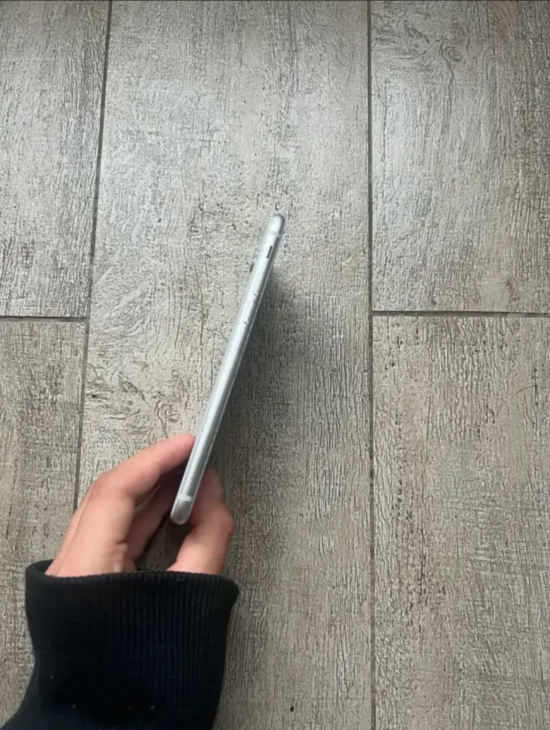 iPhone 8 Blanco en Buen Estado - 3