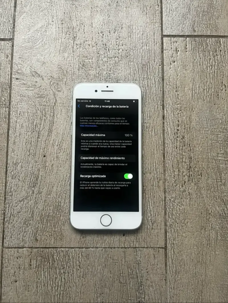 iPhone 8 Blanco en Buen Estado - 4
