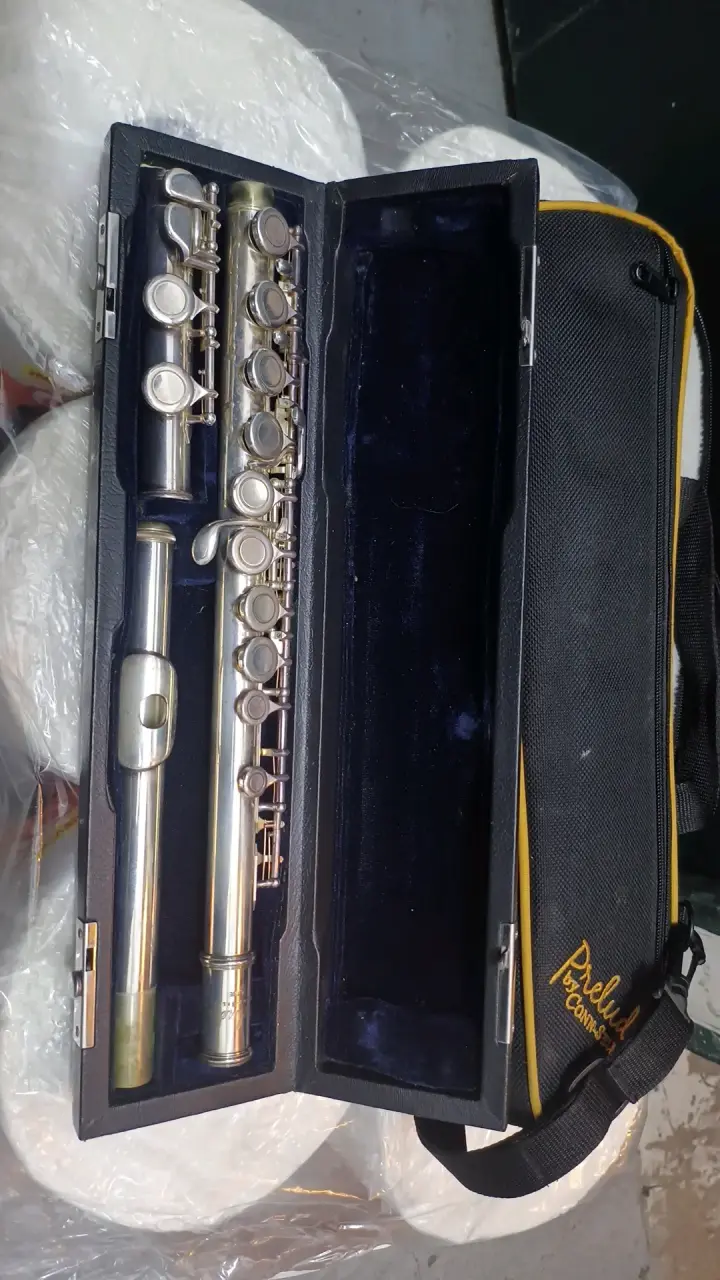 Flauta traversa Prelude Conn-Selmer con estuche - 1