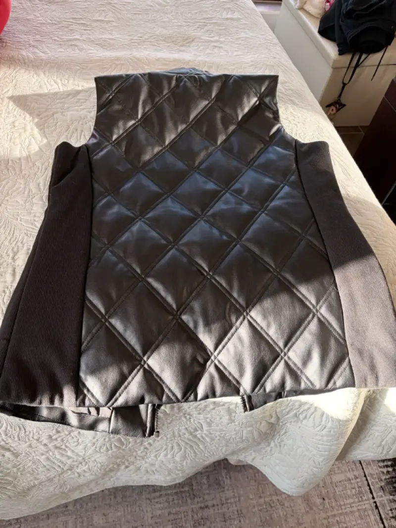 Chaleco sin mangas acolchado negro para hombre - 2