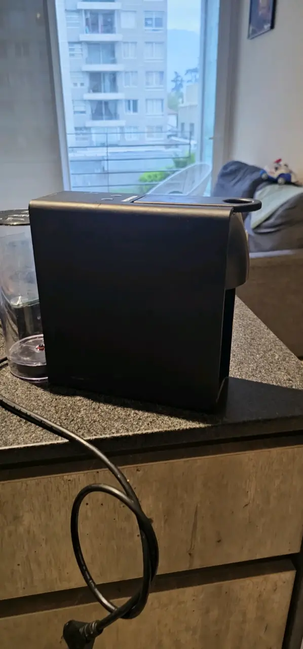 Nespresso Essenza modelo 30 Matte Black