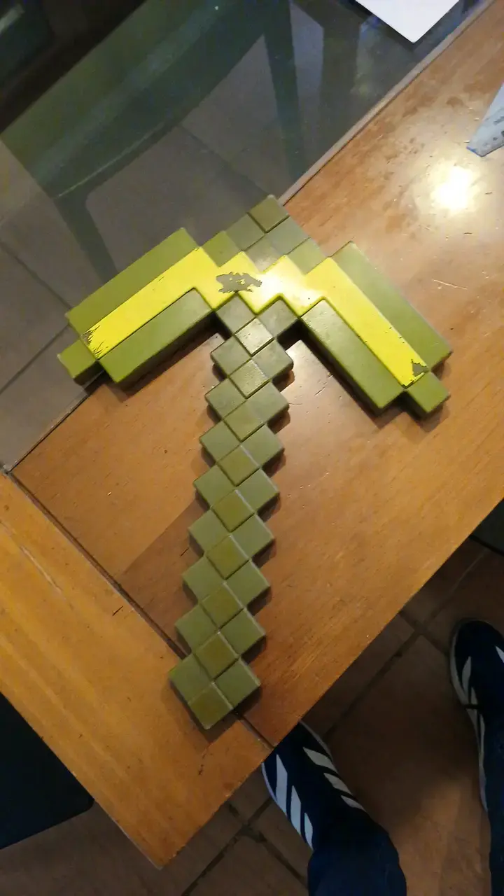 pico de minecraft de oro - 1