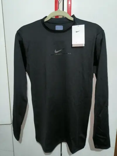 Polera Nike Nocta Dri-Fit Negra Hombre - miniatura 1