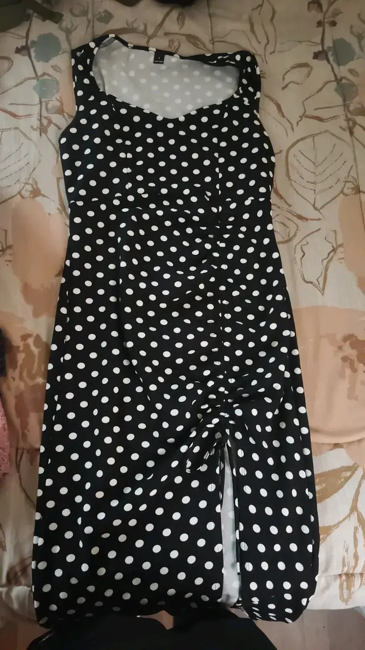 Vestido negro con lunares blancos talla L - 1