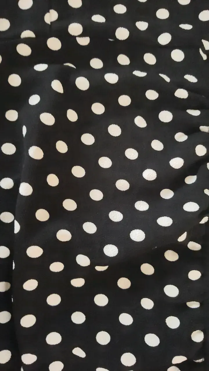Vestido negro con lunares blancos talla L - 3