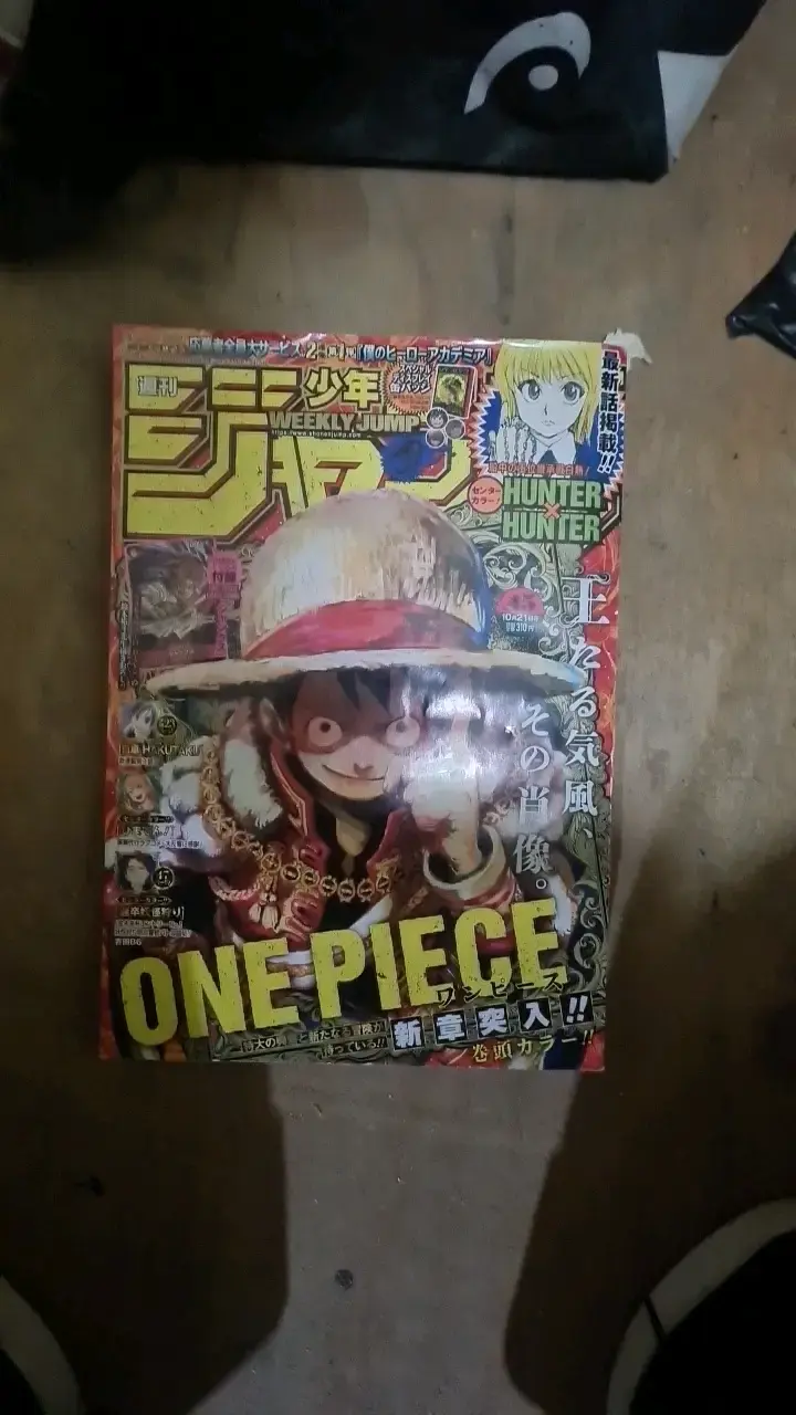 Revista Weekly Shonen Jump con One Piece
