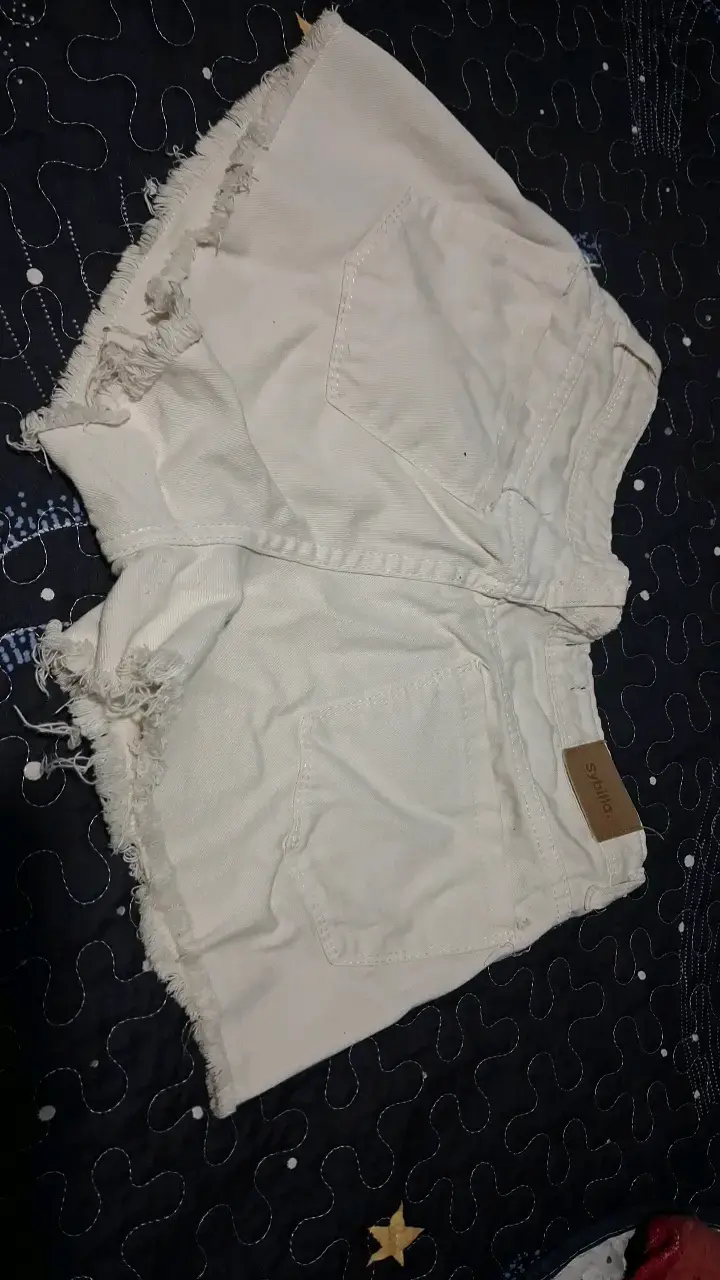 Shorts de mezclilla blancos con flecos talla 36 - 2