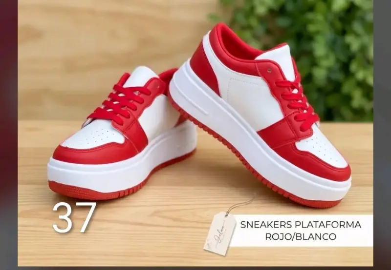 Zapatillas rojas y blancas talla 37