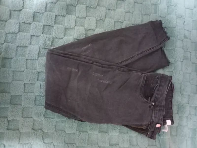 Jeans negrs mujer y top Bershka - 4