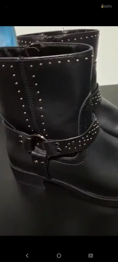 Botines negros con tachas para mujer - miniatura 4