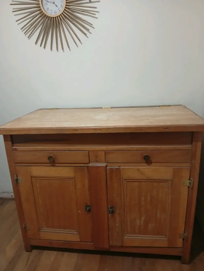 Mueble de cocina de madera con cajones y puertas - 4