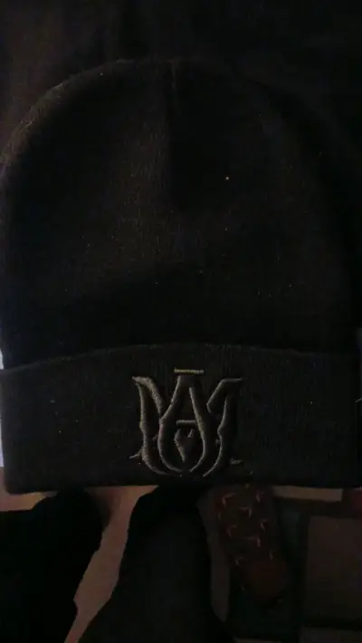 Gorro de lana negro con logo bordado - miniatura 2