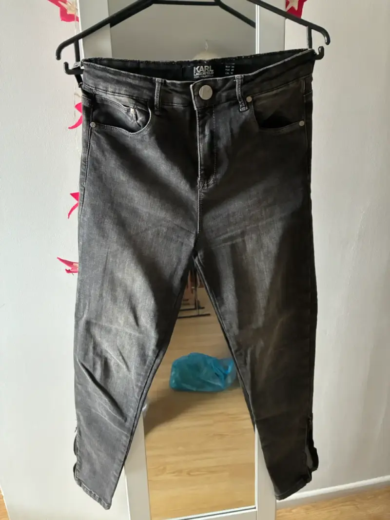 Jeans negros ajustados Karl Lagerfeld para mujer