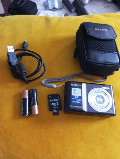 Cámara Sony Cyber-shot 12.1 MP + Estuche + tarj 32 - miniatura 1