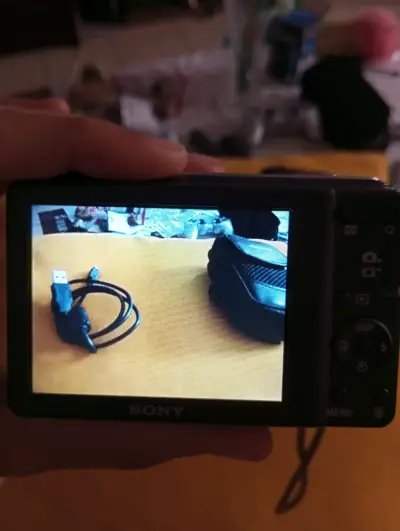 Cámara Sony Cyber-shot 12.1 MP + Estuche + tarj 32 - miniatura 3