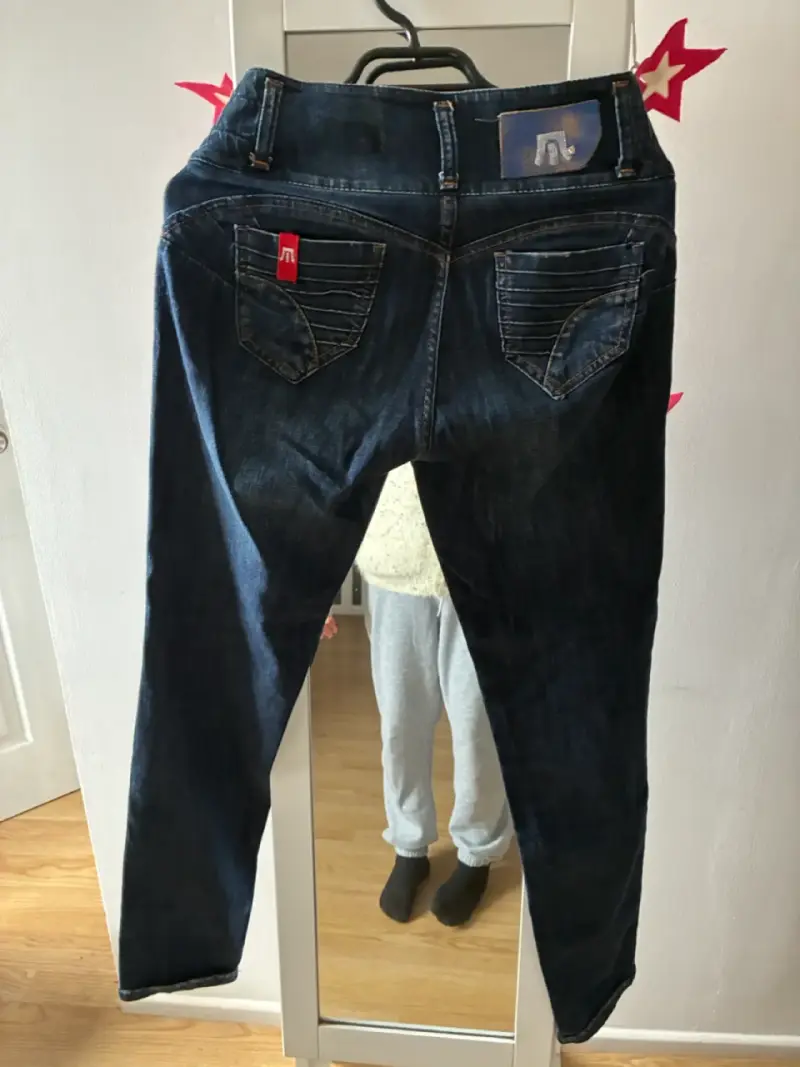 Jeans azul oscuro para mujer Volcano - 2