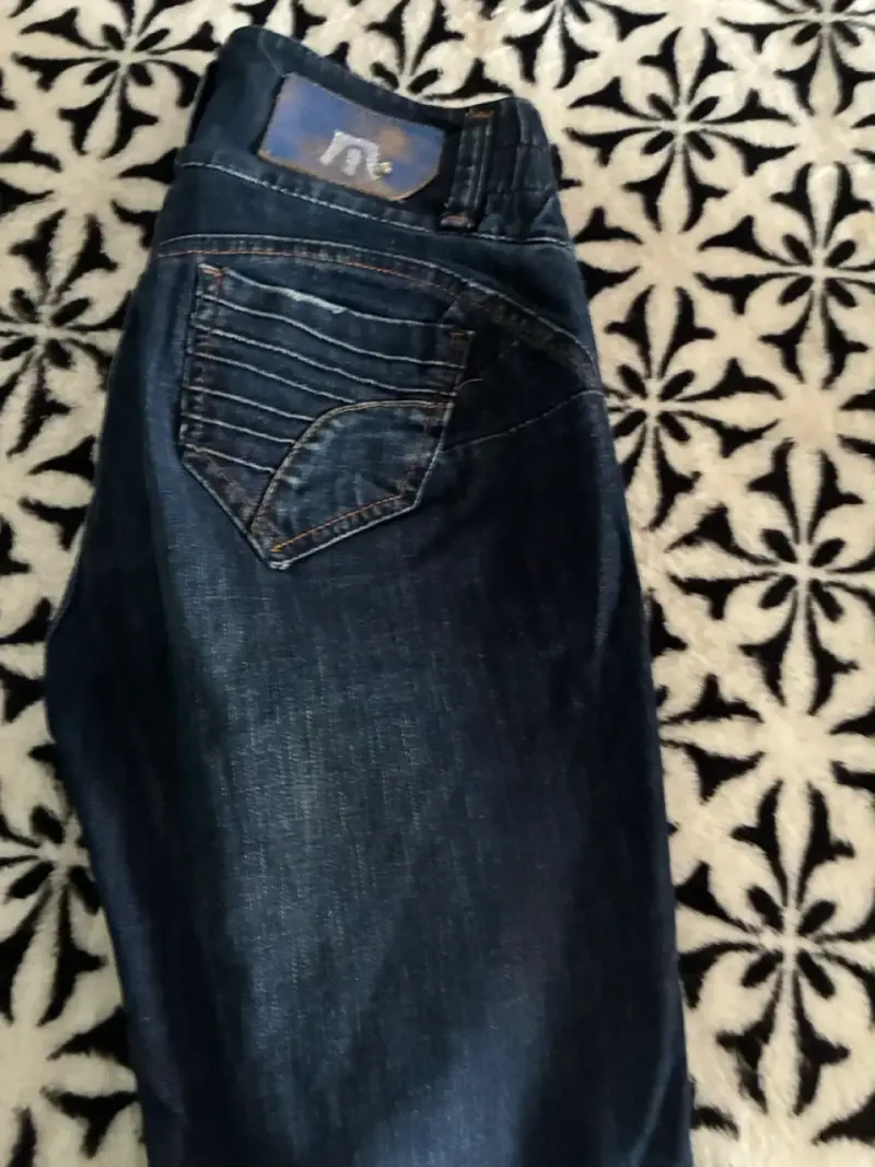 Jeans azul oscuro para mujer Volcano - 3