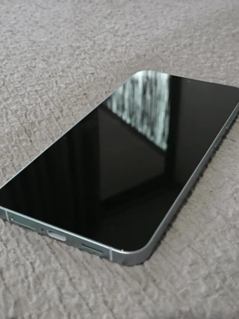 Smartphone Samsung Galaxy S25+ 512GBcon caja - 3