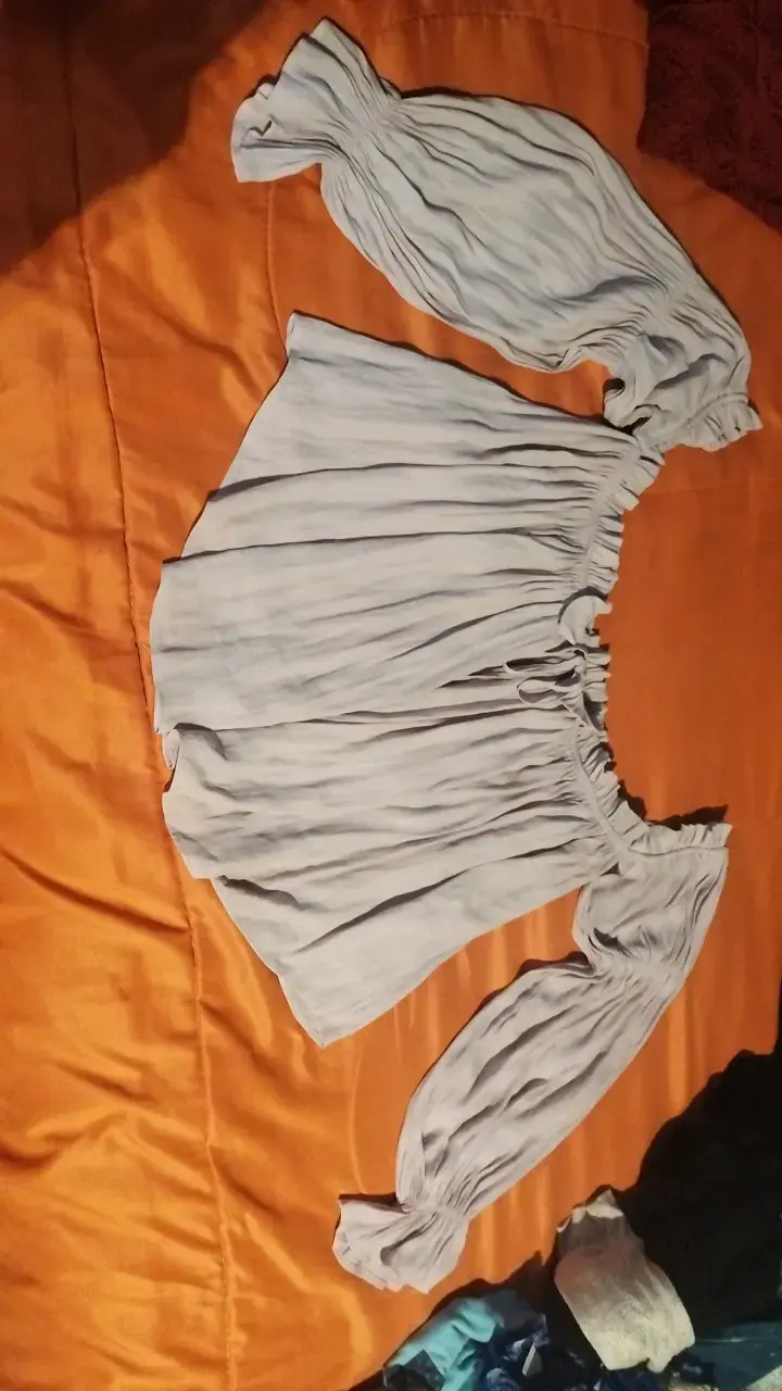Blusa de encaje y blusa de manga larga