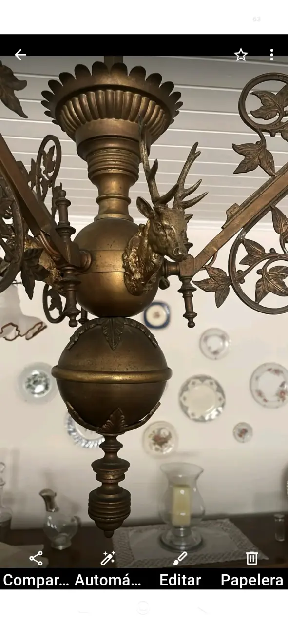 Lámpara de techo vintage de bronce con diseño de ciervo