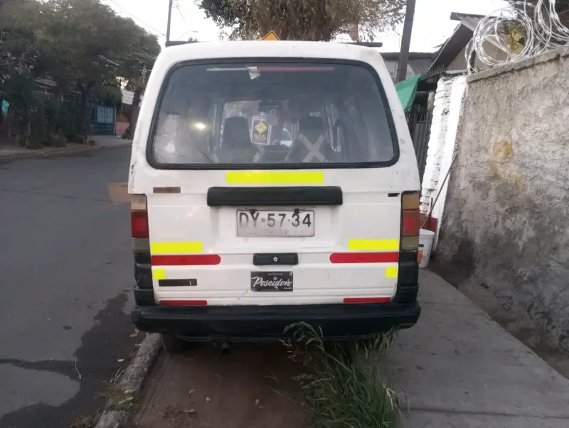 Camioneta Suzuki Carry usada en buen estado - 4