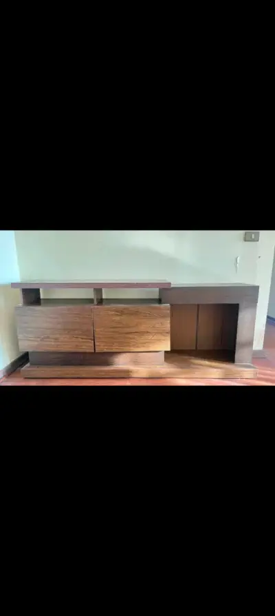 Mueble de TV de madera con almacenamiento - miniatura 1