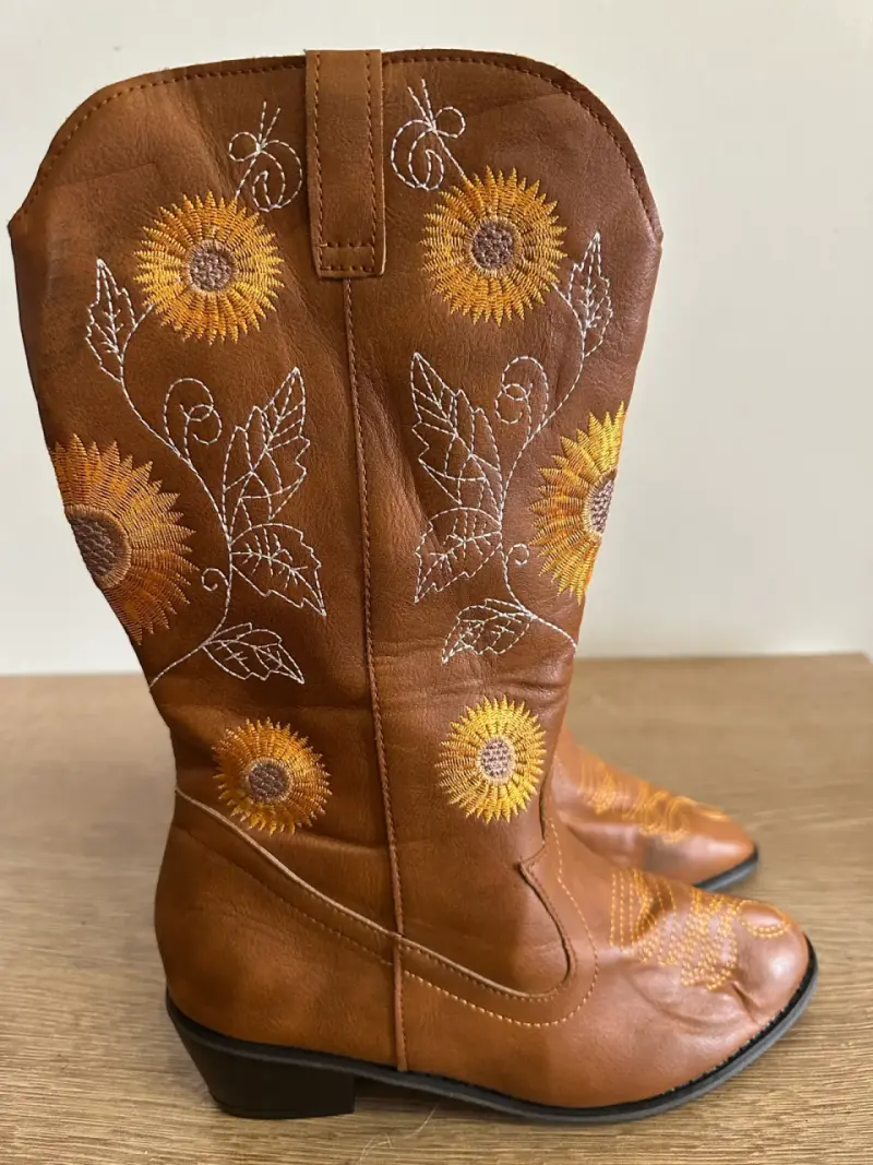 Botas vaqueras bordadas con girasoles 36 - 1