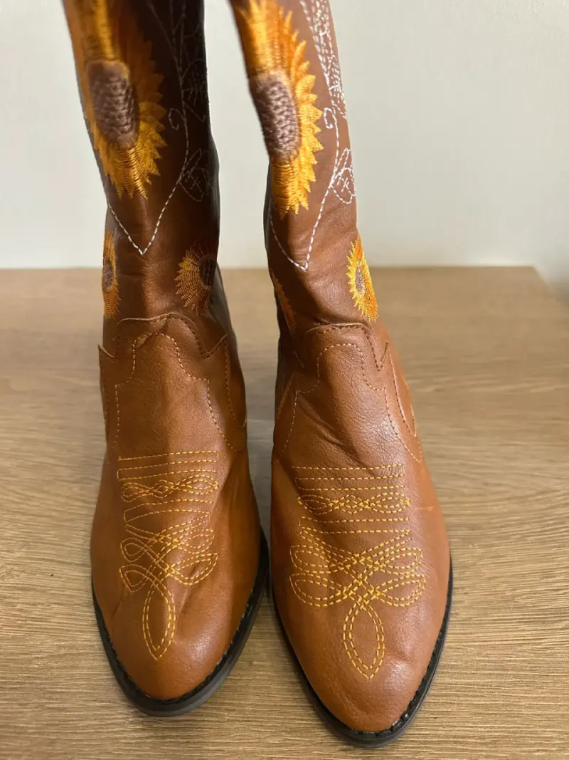 Botas vaqueras bordadas con girasoles 36 - 2